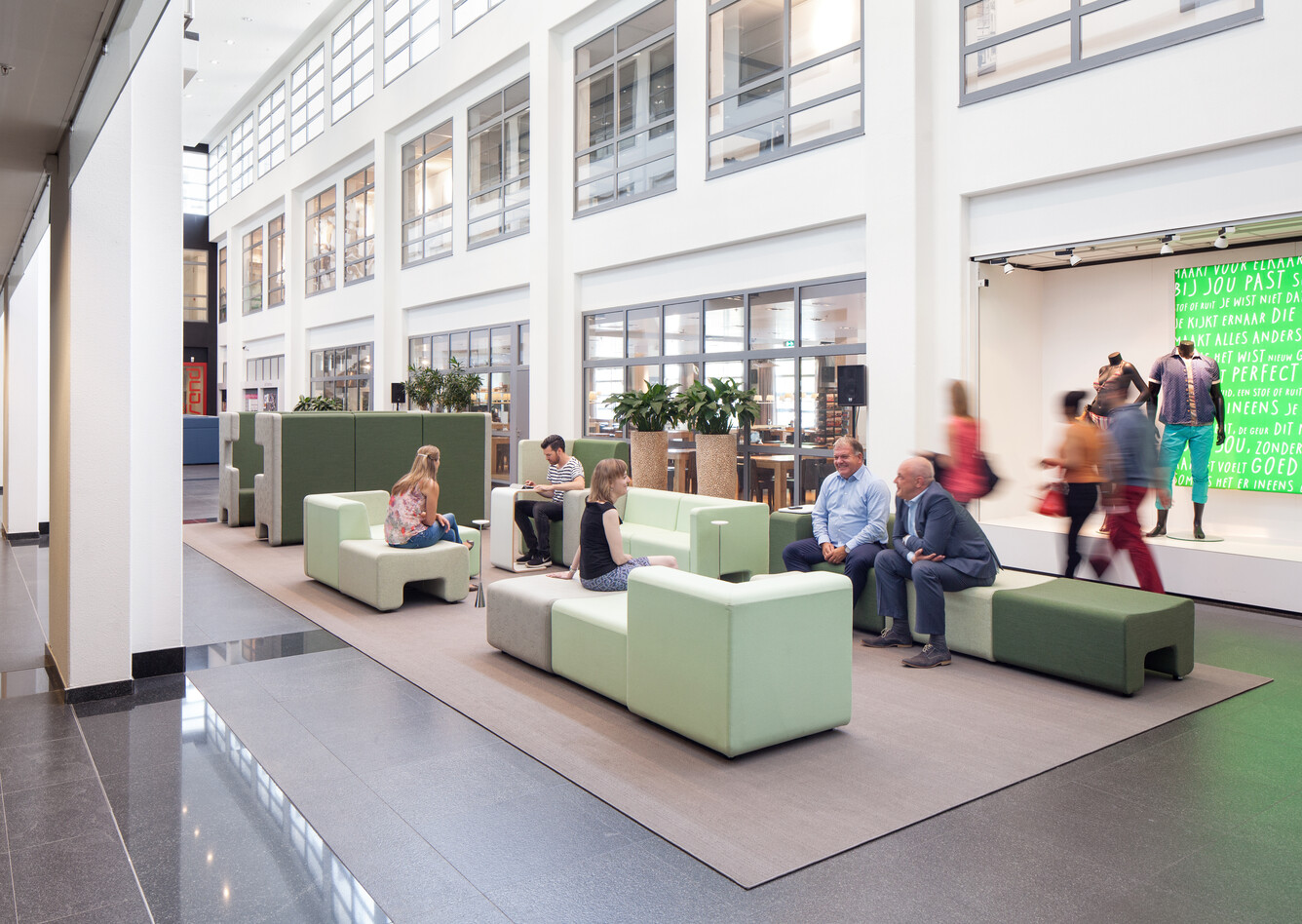 Loungescape Royal Ahrend Inspiration Center in Amsterdam 7a