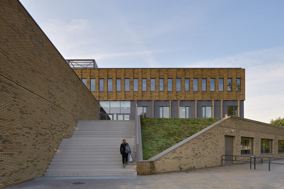 2College Jozefmavo Royal Ahrend education project 2College Jozefmavo in Tilburg GVBF059