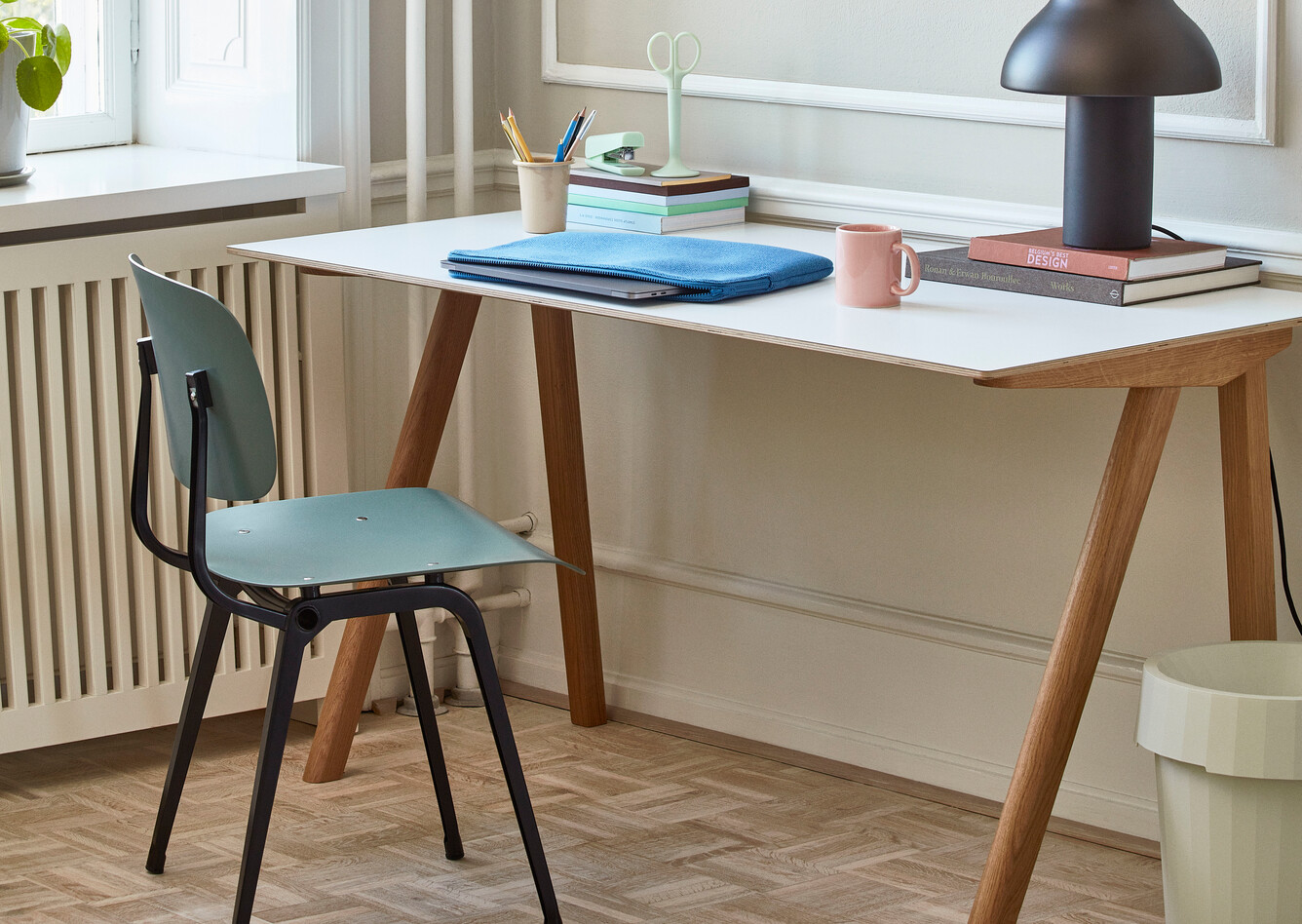 Revolt CPH_90_off_white_lino_oak_base_Revolt_petrol_green_seat_and_back_black_steel_base_Hue_Lab_Top_Cover_blue