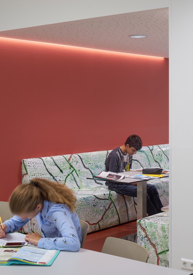 2College Jozefmavo Royal Ahrend education project 2College Jozefmavo in Tilburg GVBF019