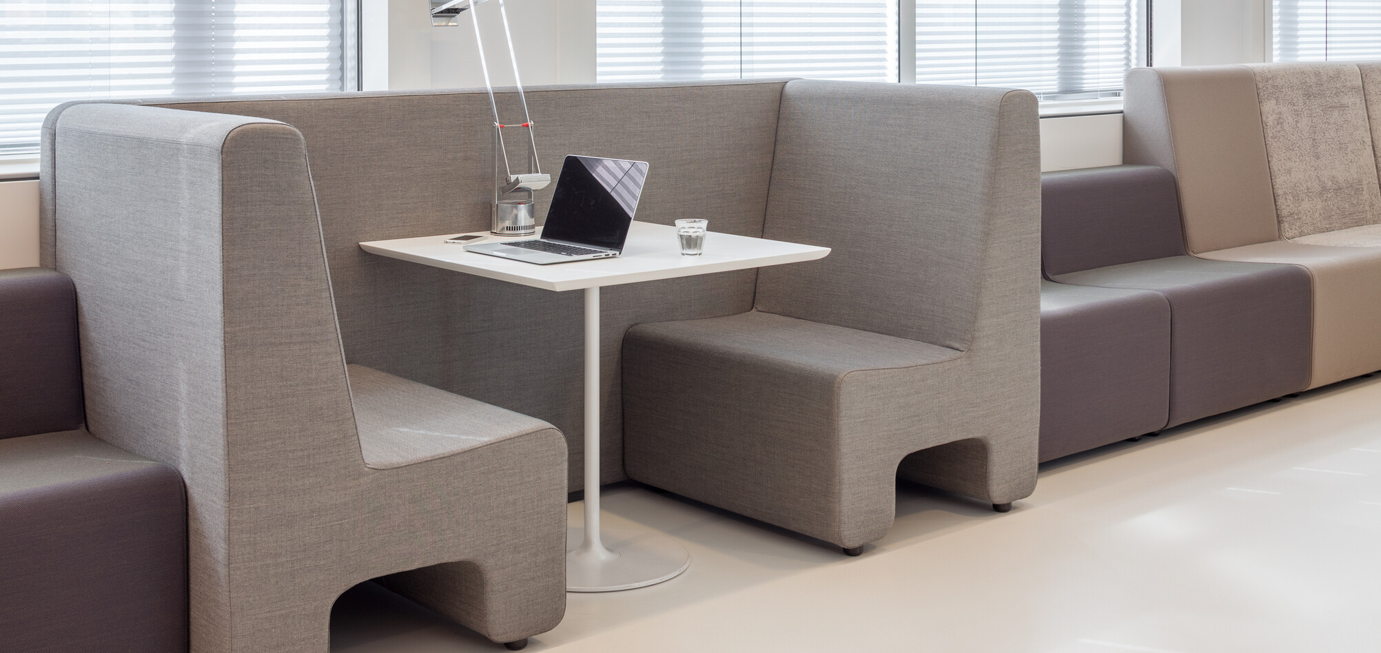 Loungescape Royal Ahrend Inspiration Center in Amsterdam 37