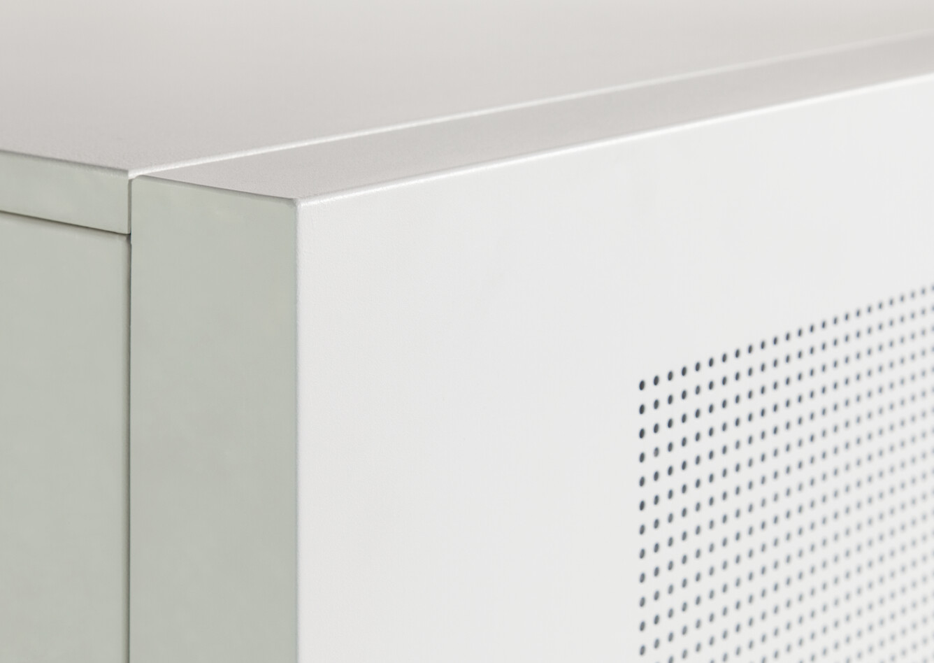 Schuifdeurkast / Sliding door cabinet Royal Ahrend Sliding door cabinet in white front left detail view