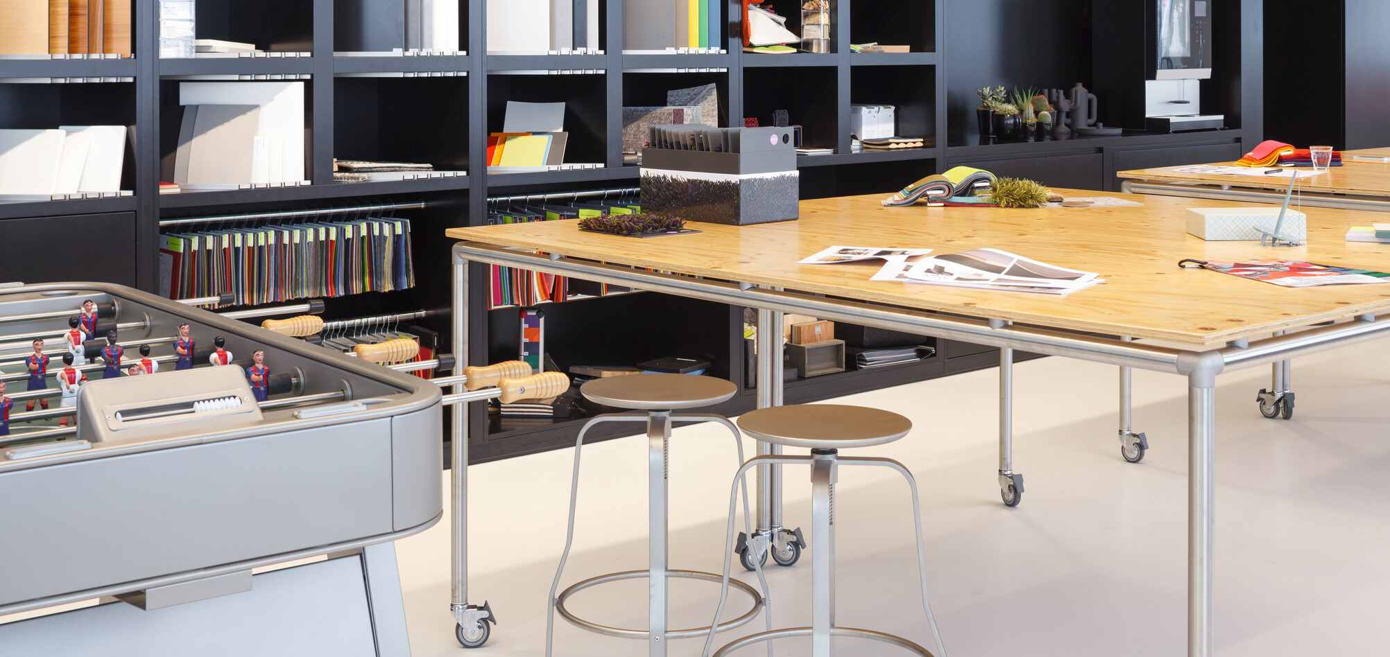 Move Royal Ahrend Inspiration Center in Amsterdam 13