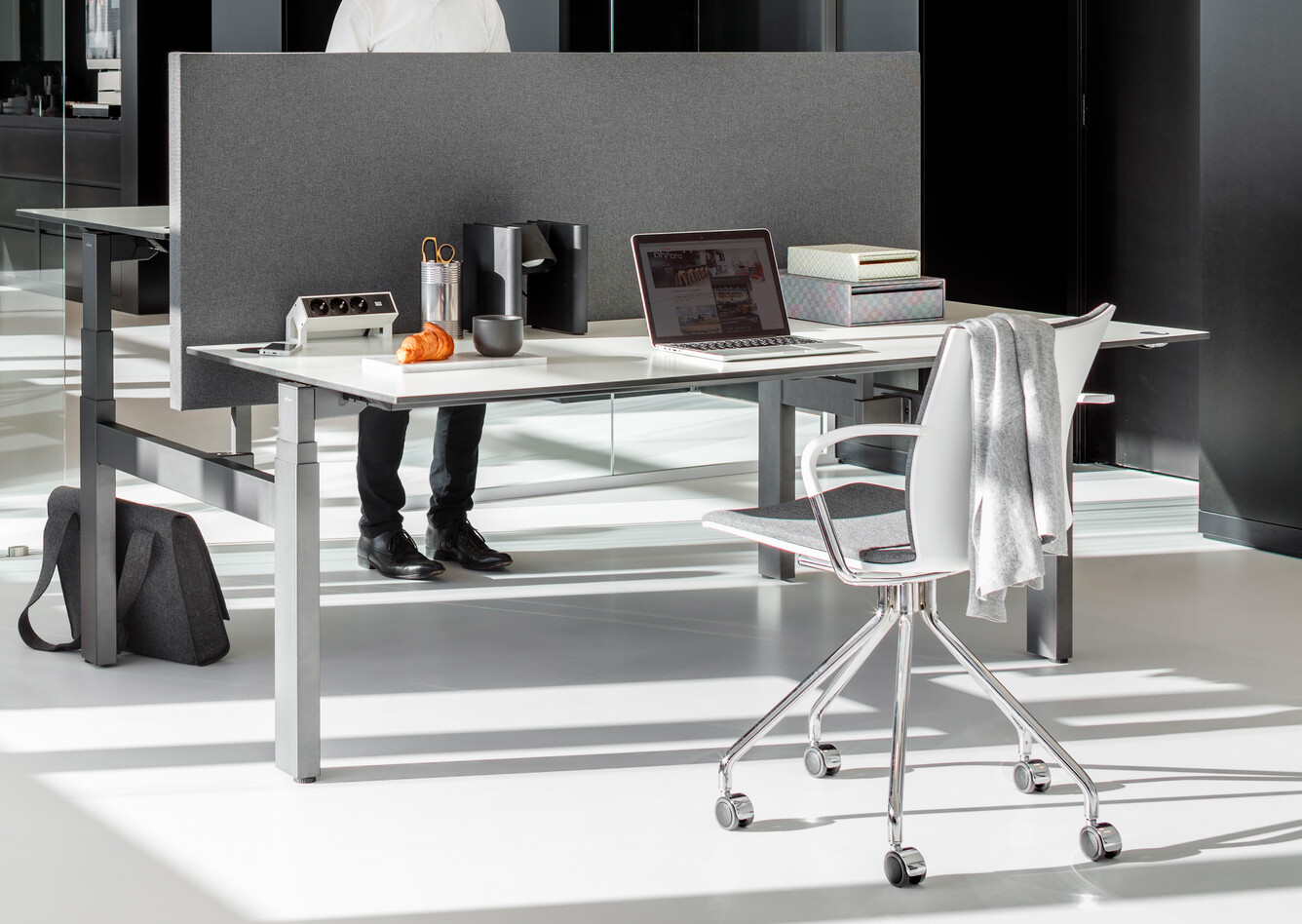 Balance, 463, S50 Royal Ahrend Inspiration Center in Amsterdam 0105