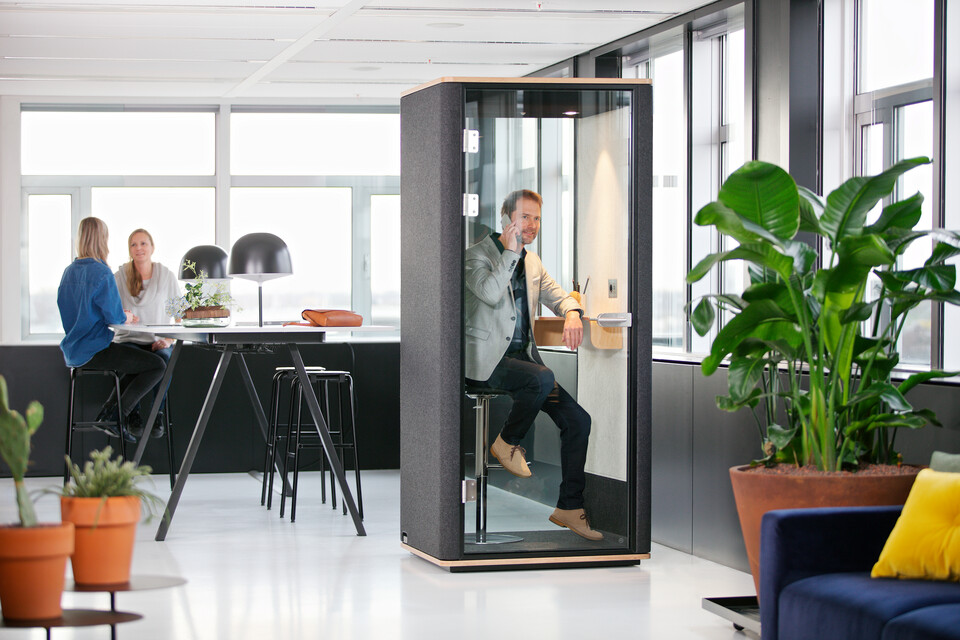 Silence CALL, Aero, 452 Royal Ahrend Inspiration Center in Amsterdam 5466