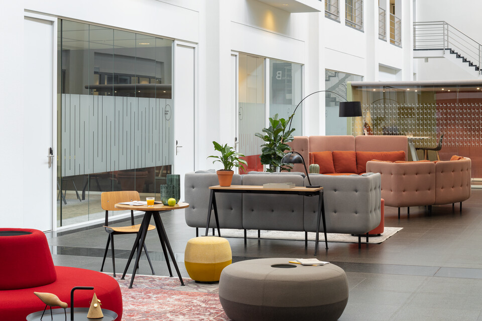 Recharge, Embrace, Result, Pyramid Royal Ahrend Inspiration Centre in Amsterdam 051B