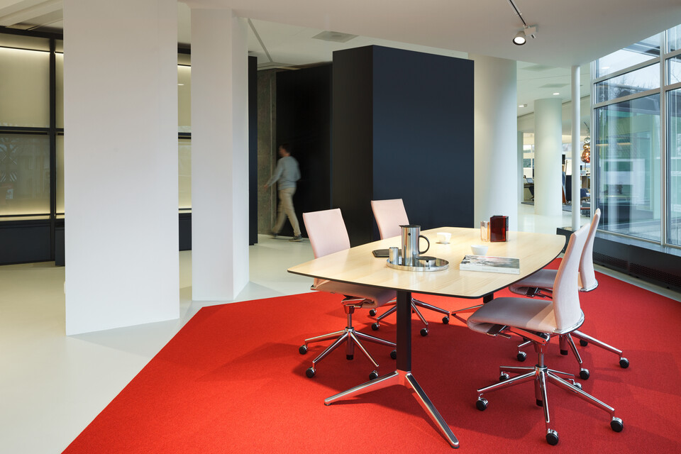 22, 350 Royal Ahrend Showroom in Sint Oedenrode 022