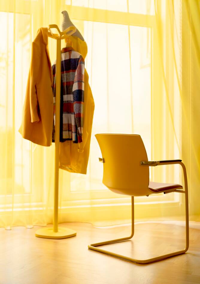 Well Royal Ahrend Well cantilever chair in yellow at Kvadrat store in Amsterdam L1000640