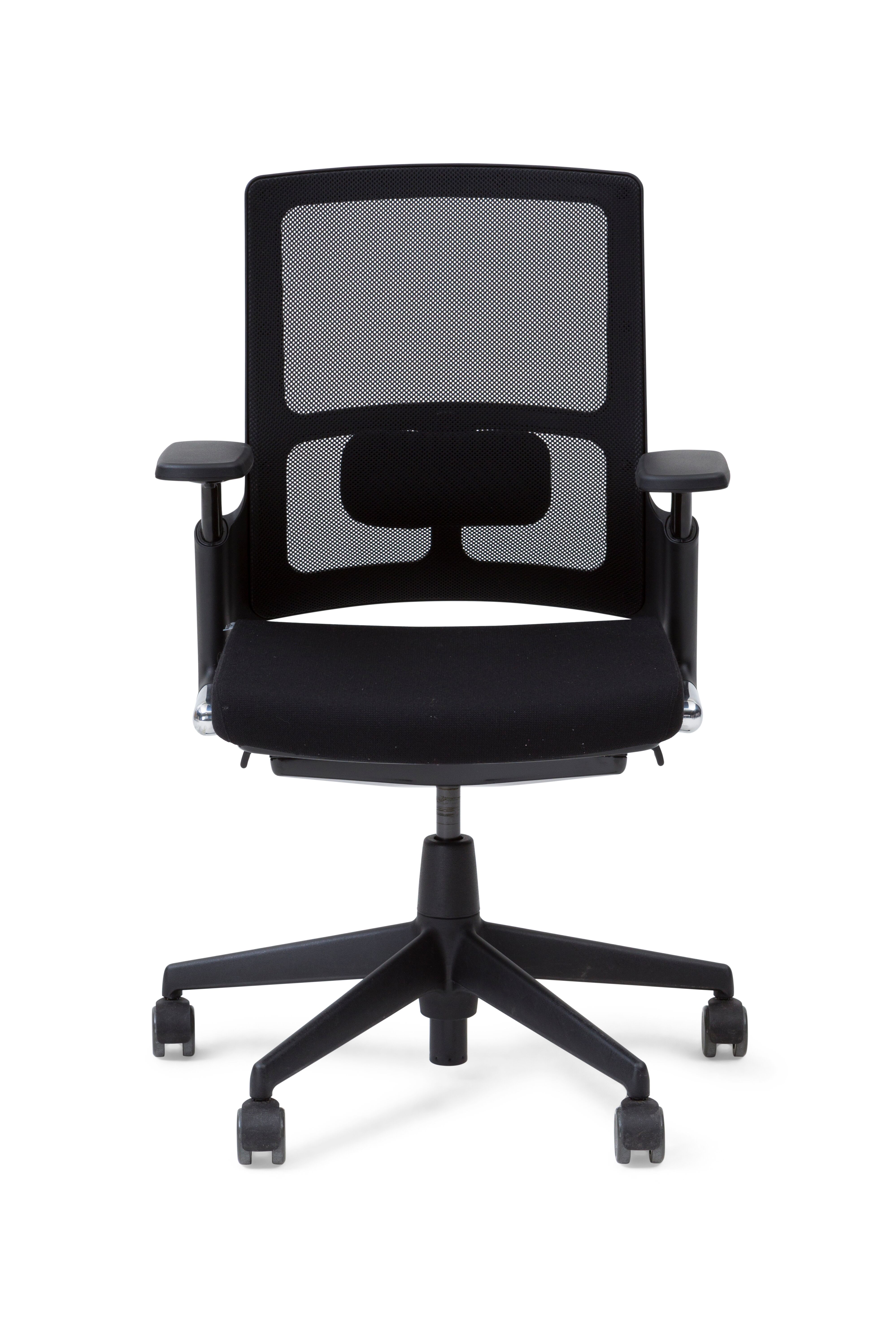 2020 Verta Royal Ahrend 2020 Verta office chair upholstered in black front view