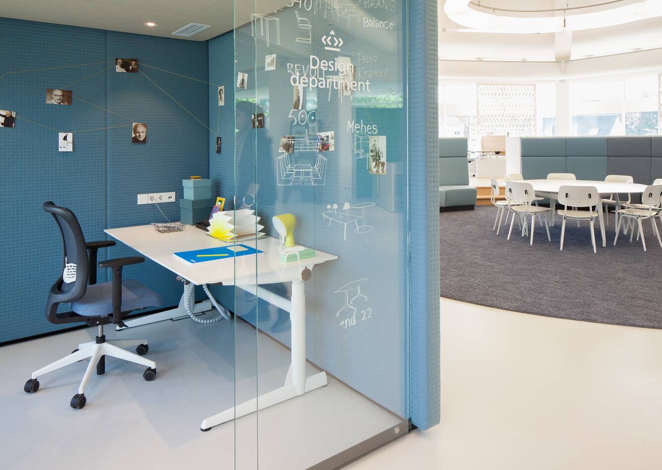 500, Sqala, Loungescape, Revolt Royal Ahrend Showroom in Sint Oedenrode 016C