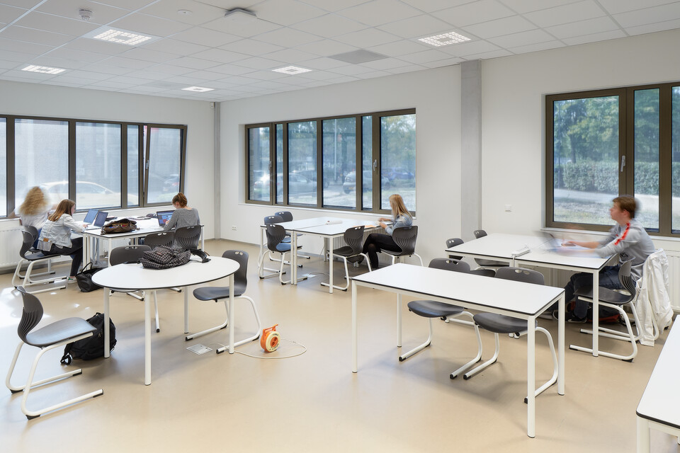 2College Jozefmavo Royal Ahrend education project 2College Jozefmavo in Tilburg GVBF093