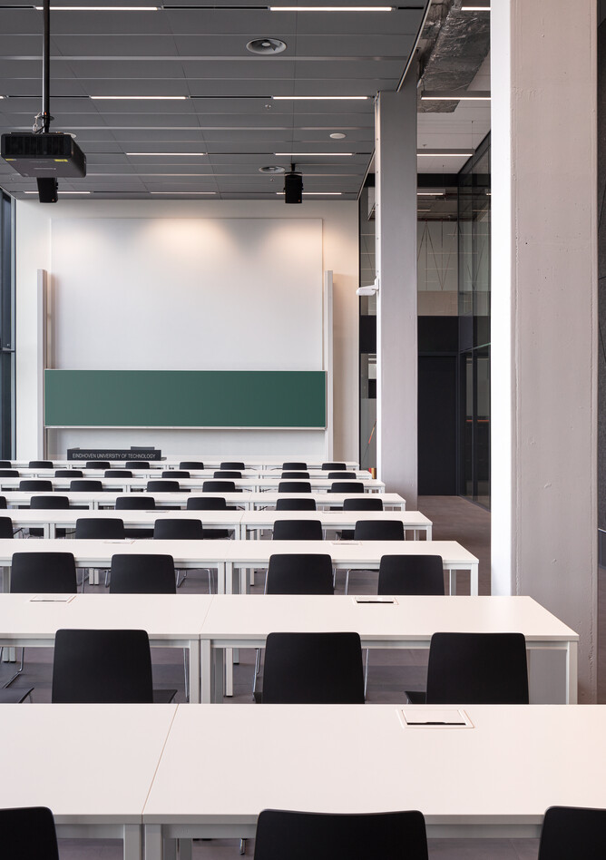 Technische Universiteit Eindhoven TU/e Royal Ahrend education project Eindhoven University of Technology 07